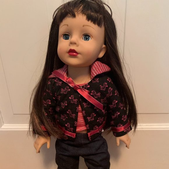 Madame Alexander 18-inch doll with two outfits - Picture 1 of 4